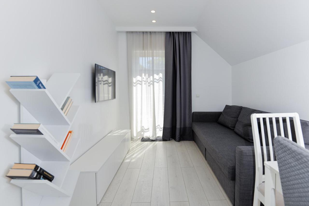 Apartment Amber White Nido Extérieur photo