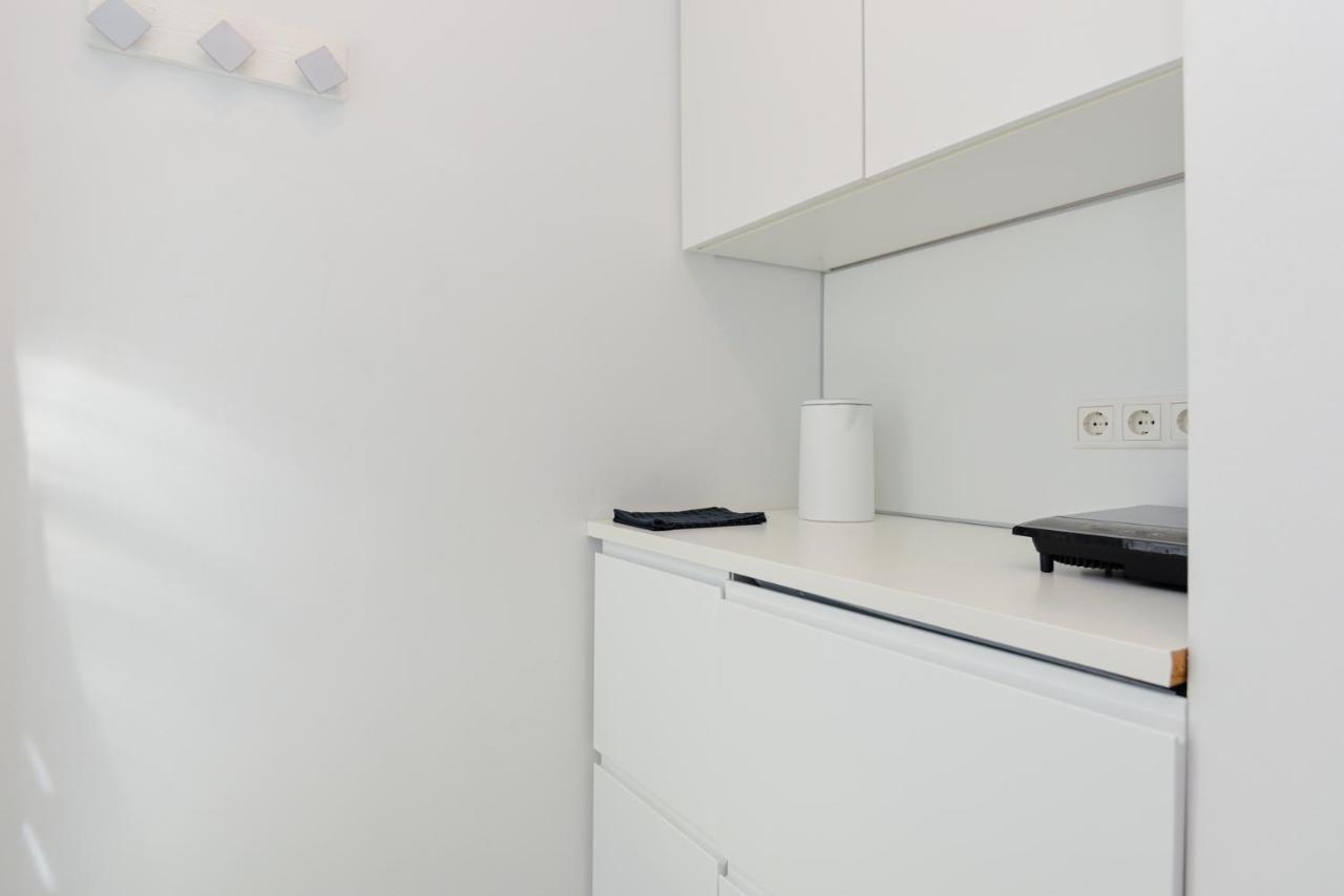 Apartment Amber White Nido Extérieur photo
